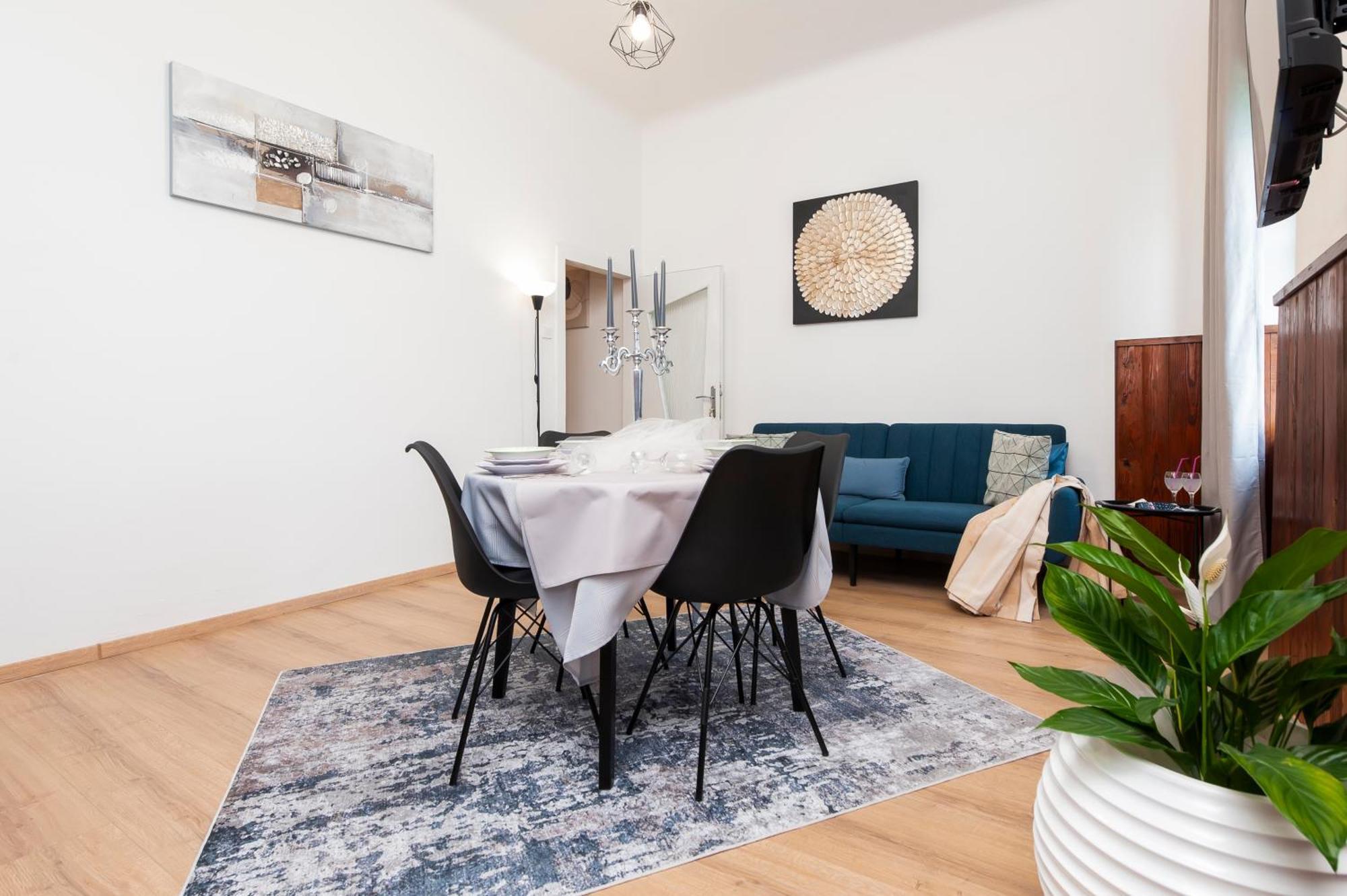 Apartment Rubi Ровин Екстериор снимка